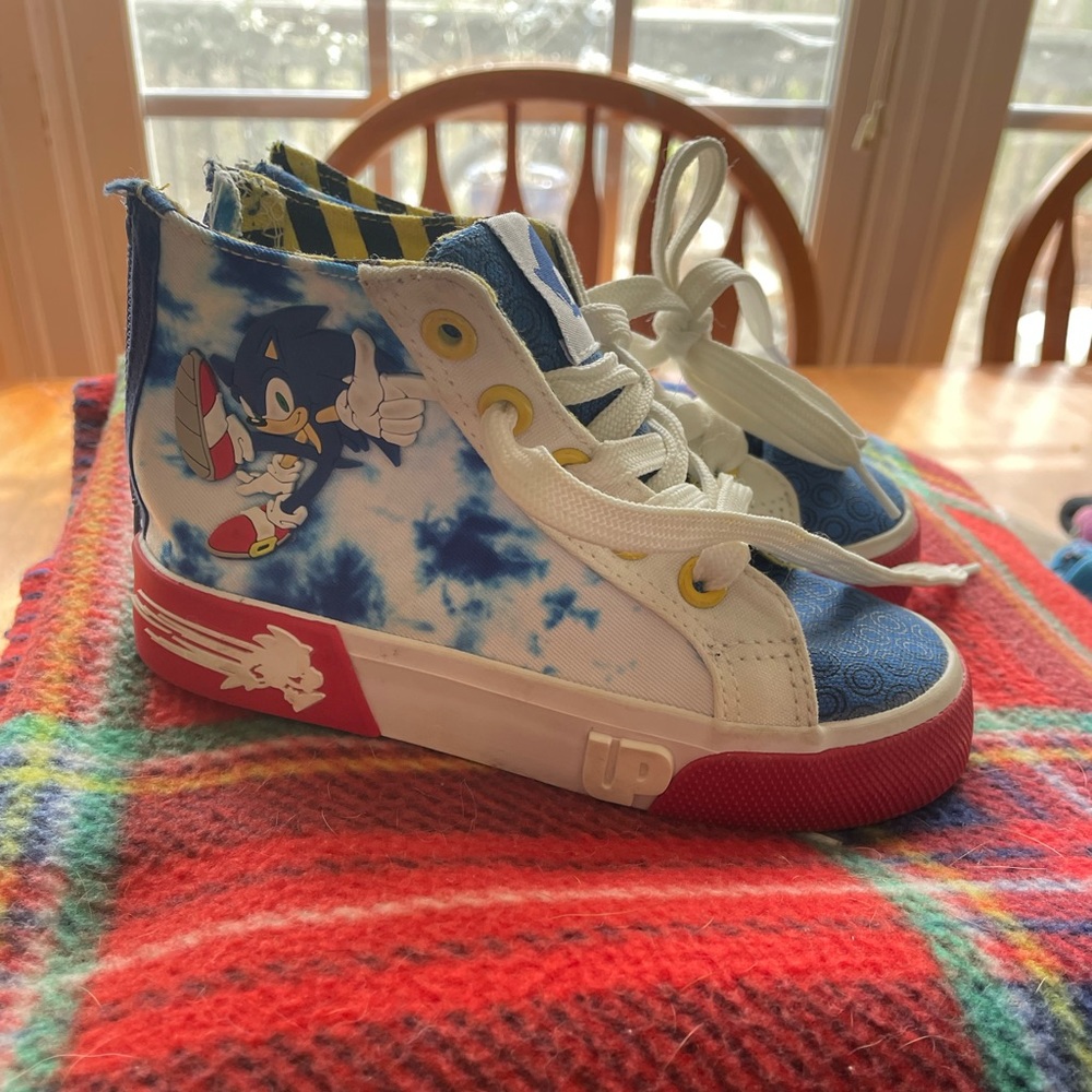 COPY - Kids Sonic Shoes w/ zipper